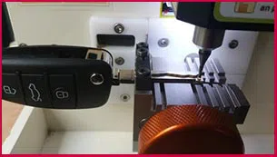 Dayton Mobile Locksmith Dayton, OH 937-835-2032 - 14-auto-car-key-cut